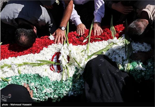 تشییع و تدفین پیکر شهید گمنام در ستاد دژبان کل ارتش 2