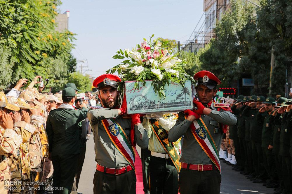 مراسم تشییع پیکر دو شهید گمنام در هادیشهر 1