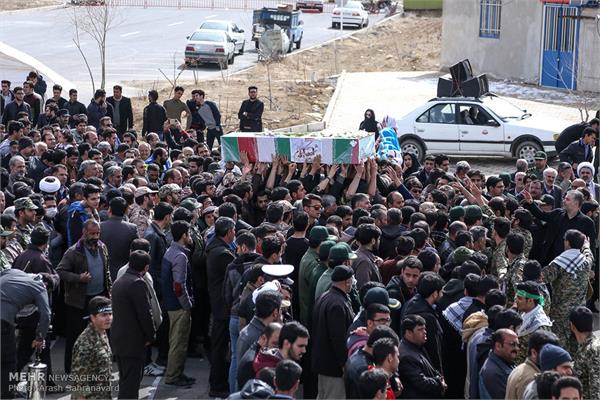 مراسم تشییع و خاکسپاری دو شهید گمنام در خمین 26