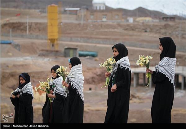 مراسم تشییع و تدفین پیکر شهدای گمنام در کرمان 5