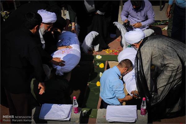 مراسم تشییع پیکر دو شهید گمنام در شهرک آسمان 24