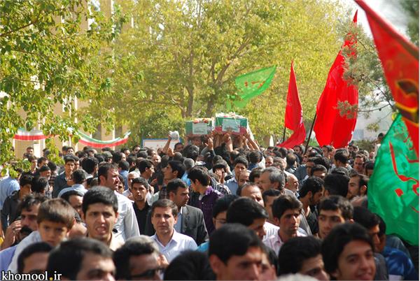 تشییع و خاکسپاری شهدای گمنام دانشگاه آزاد اسلامی اردستان استان اصفهان-12/7/89