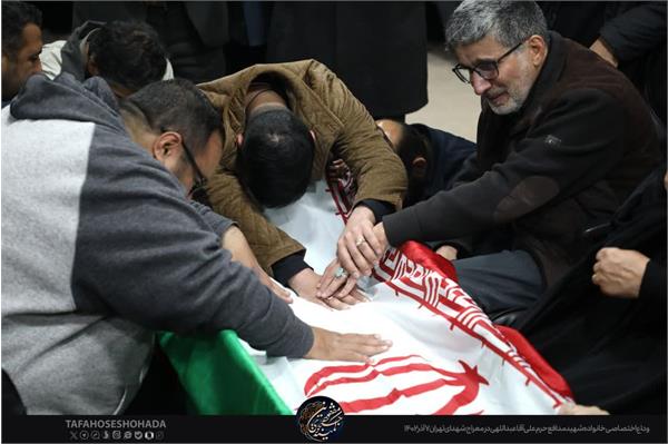 وداع با پیکر مطهر شهید مدافع حرم علی آقاعبداللهی 7 آذر 1402 7