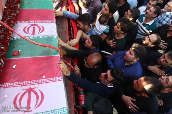 مراسم تشییع بیست شهید دوران دفاع مقدس در اصفهان 1