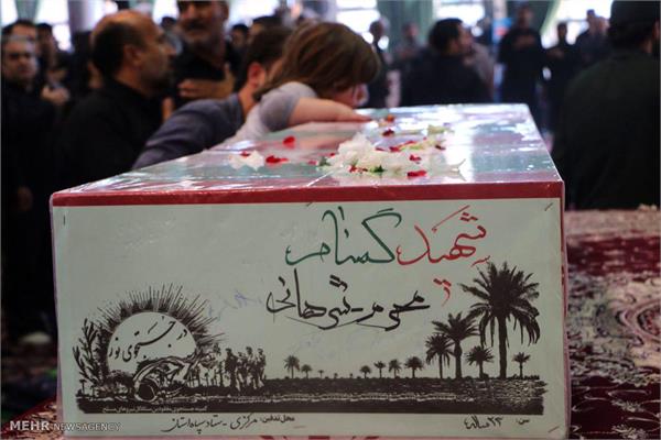 مراسم تشییع پیکر دو شهید دوران دفاع مقدس در اراک 2