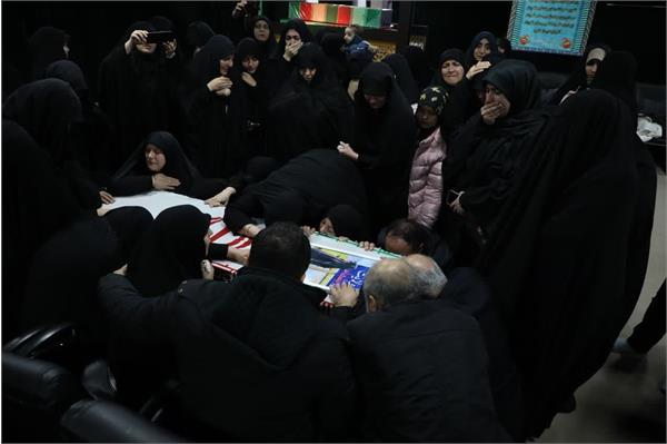 وداع با پیکر مطهر شهیده فائزه رحیمی - 15 دی 1402