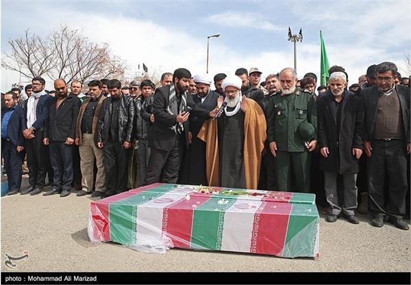 تشییع دو شهید گمنام در دانشگاه جامع امام حسین (ع) 13