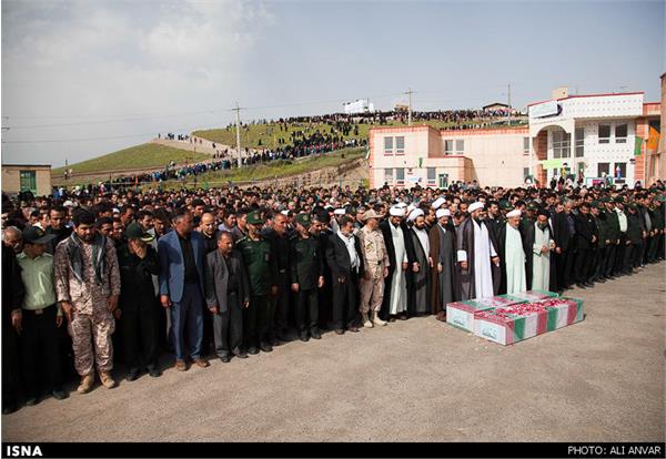 تشییع و خاکسپاری دو شهید گمنام در اردبیل 12