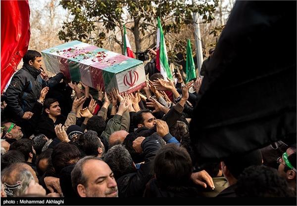 تشییع پیکر ۸ شهید گمنام دفاع مقدس در تهران  16
