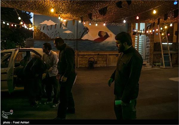 دیدار خانواده شهیدقربان نظری با پیکر فرزندشان 6