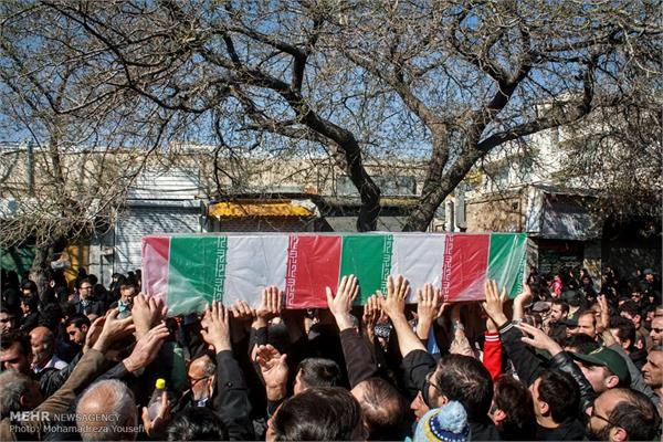 تشییع پیکر شهدای هشت سال دفاع مقدس در قزوین 5