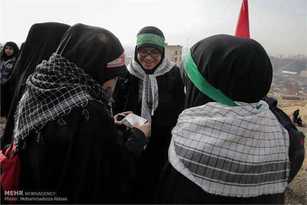 کوه‌پیمایی دانشجویان خواهر بسیجی در کهف‌الشهداء 9