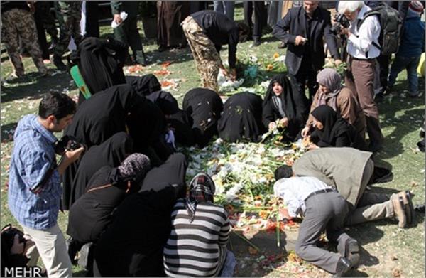 تشییع و خاکسپاری دو شهید گمنام در بوستان پرواز تهران