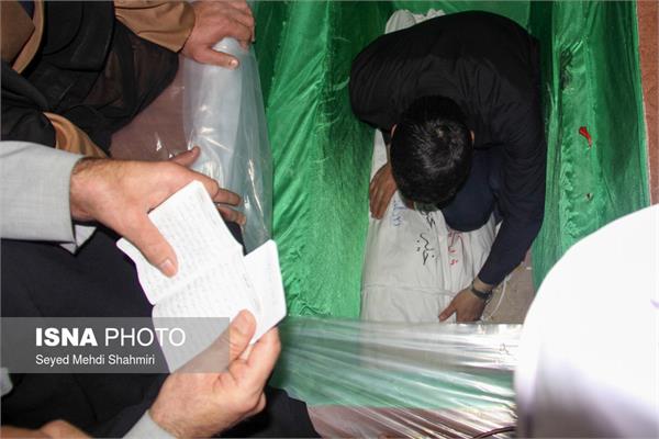 تشییع پیکر شهدای دفاع مقدس در کشور 50