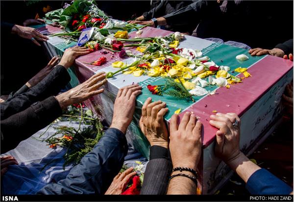 اجتماع عزاداران فاطمی و تشییع شهید گمنام در میدان هفت‌تیر