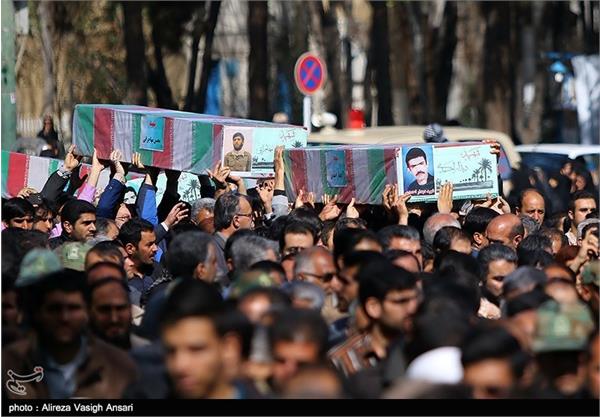 مراسم تشییع پیکر ۱۲ شهید دفاع مقدس - اصفهان 8