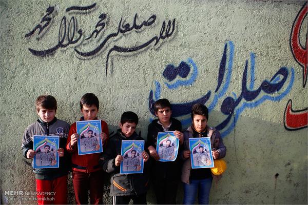 استقبال مردم همدان از پیکر شهید حسین سپهر 8