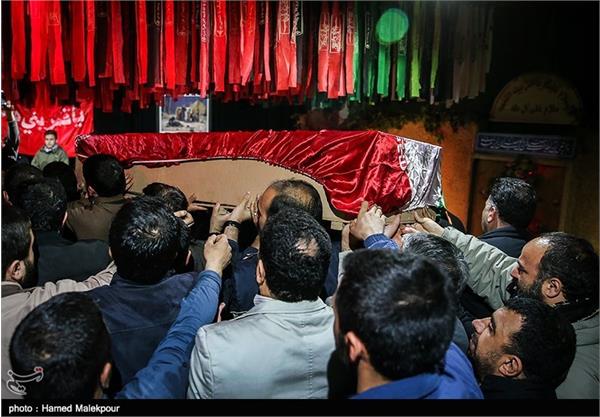 وداع با پیکر شهید مدافع حرم احمد اسماعیلی 5