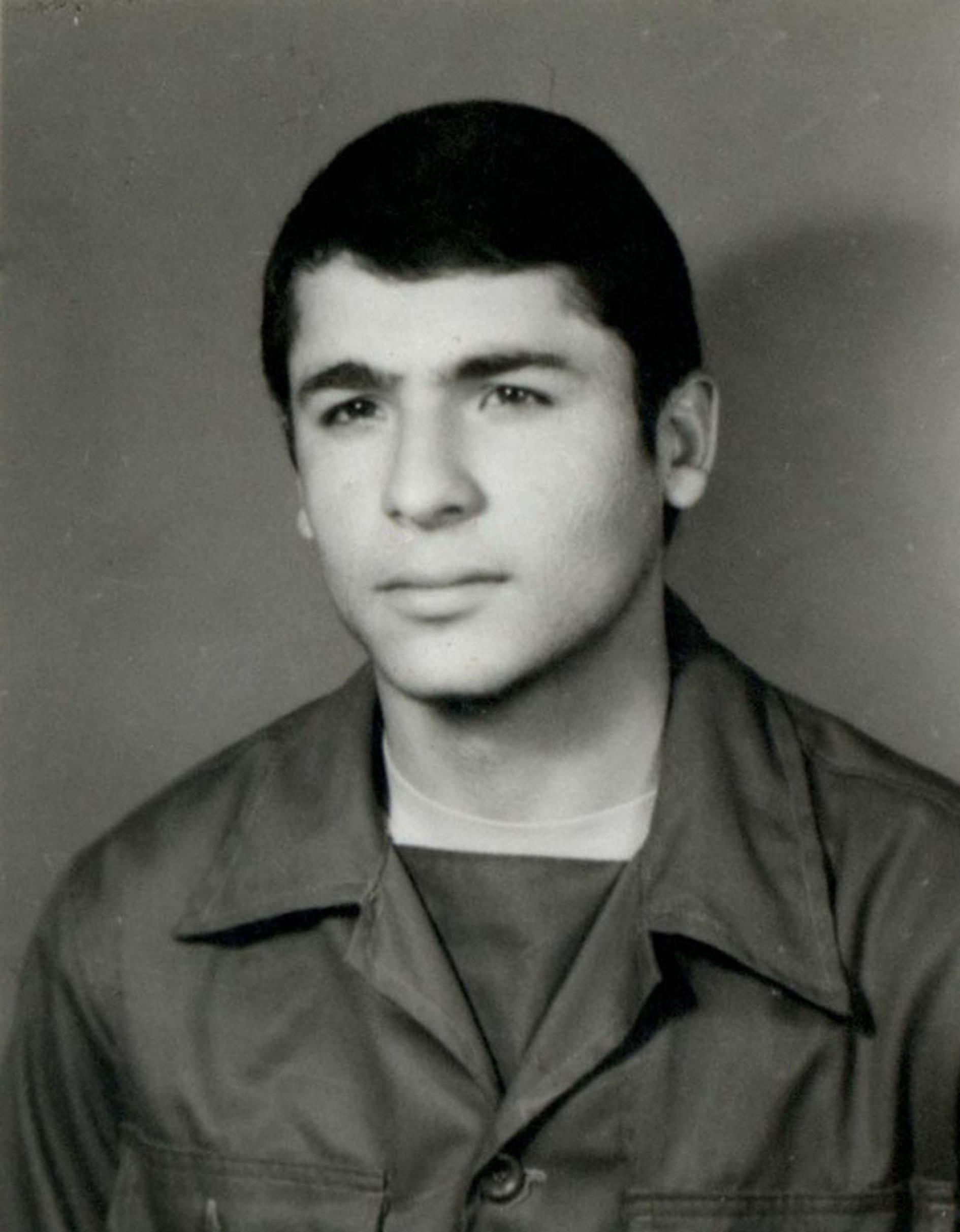 گزارش تصویری از مدارک و دست نوشته های شهید علی محمدرضایی 1