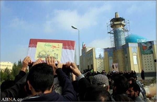 تشییع پیکر دو شهید گمنام دفاع مقدس در دانشگاه آزاد پردیسان