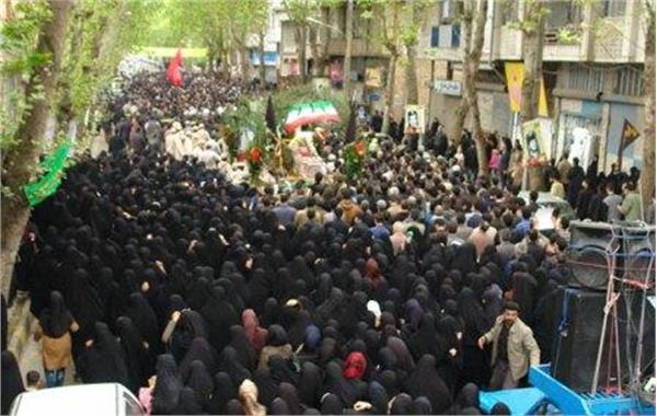 تشییع و خاکسپاری شهدای گمنام در دانشگاه آزاد لاهیجان