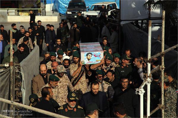 مراسم تشییع شهید محسن حججی در میدان امام حسین (ع) 6