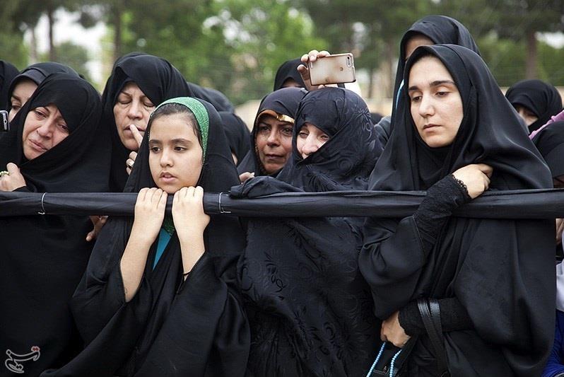 تشییع و خاکسپاری شهید گمنام در کرمانشاه 1