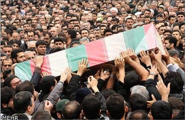 تشییع و خاکسپاری شهدای گمنام در دانشگاه آزاد لاهیجان