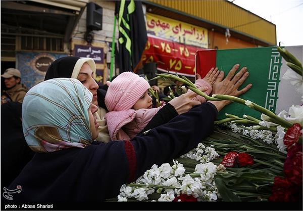 تشییع و تدفین شهید گمنام ۱۹ ساله در کرج 22