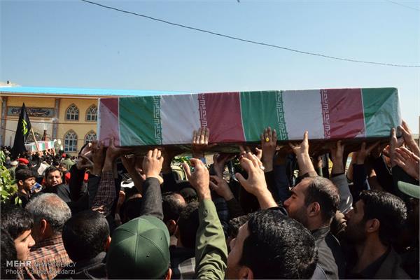 مراسم تشییع پیکر سه شهید گمنام در خرم آباد 7