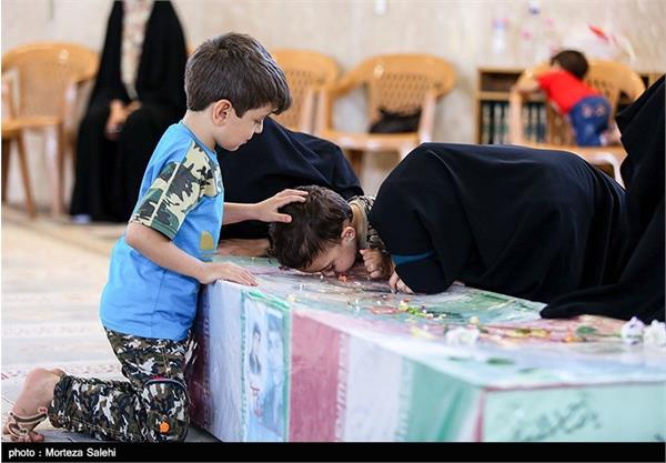 مراسم وداع با پیکر شهدای احراز هویت شده در اصفهان 19