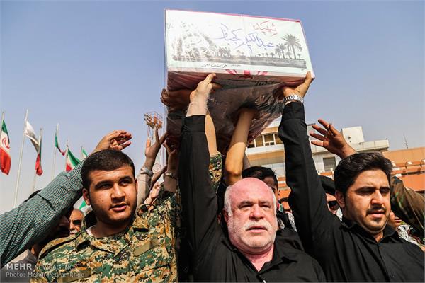 ورود پیکر ۱۸ شهید گمنام دفاع مقدس از طریق فرودگاه اهواز 18