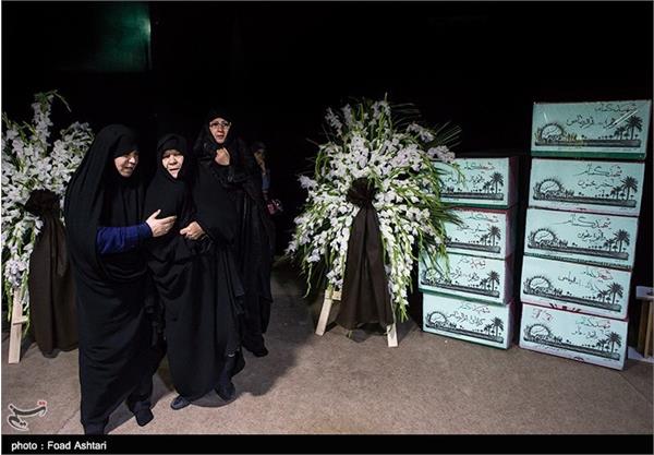 دیدار خانواده شهید سیدیحیی سیدی با پیکر فرزندشان پس از ۳۰ سال 1