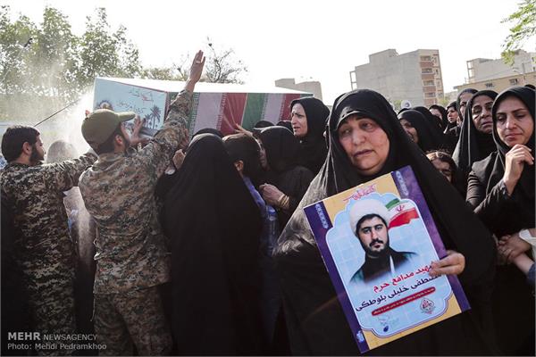 مراسم تشییع و تدفین دو شهید گمنام در اهواز 13