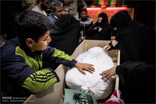 اولین دیدار خانواده شهید تازه تفحص شده در معراج شهداء 17