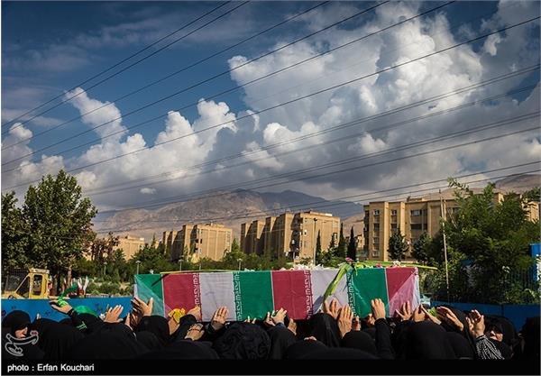 مراسم تشییع و خاکسپاری دو شهید گمنام در شهرک قائم تهران 2