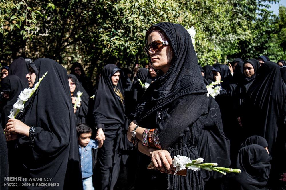 آئین تشییع و تدفین پیکر مطهر شهید غواص در نازی آباد تهران 1