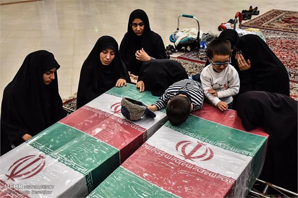 دیدار خانواده شهید طبائی با فرزندشان بعد از 33 سال 28