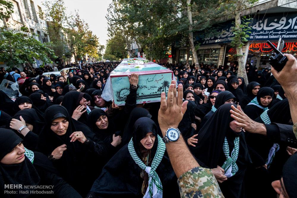 مراسم تشییع پیکر سه شهید گمنام دفاع مقدس در تهران 1