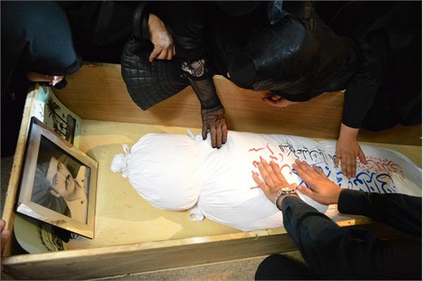 اولین دیدار خانواده شهید فرجی نوازانی با فرزند شهیدشان بعد از 33 سال 8