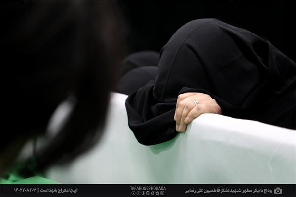 وداع با پیکر مطهر شهید مدافع حرم فاطمیون علی رضایی 3 آبان 1402 6
