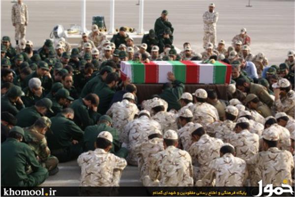 گزارش تصویری تجدید پیمان با شهید گمنام (یزد)