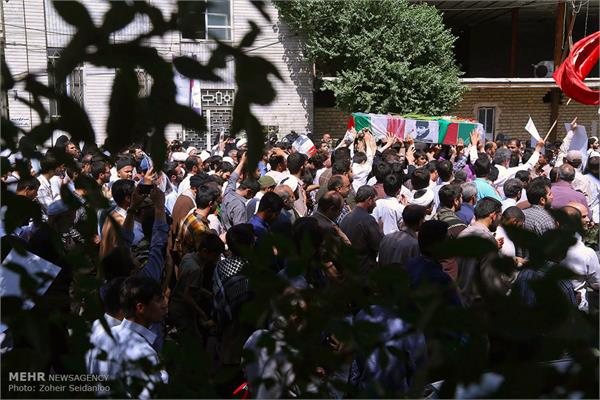 حضور خانواده شهید تازه شناسایی شهید سید ابوالفضل شیخ زاده در استان قم 14