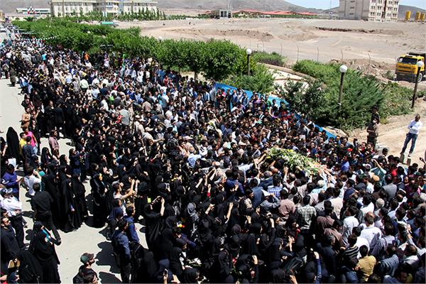 تشییع و خاکسپاری دو شهید گمنام در دانشگاه آزاد پرند 12