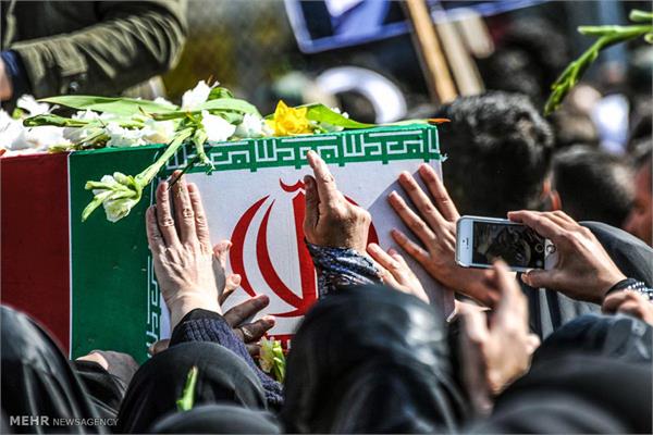 تشییع پیکر دوشهید گمنام دفاع مقدس در محمد شهر کرج 16