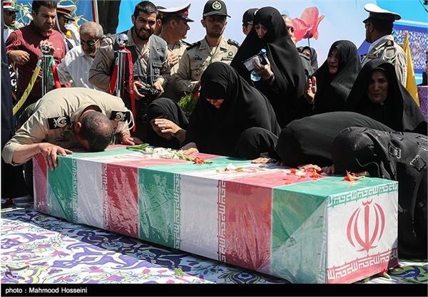 تشییع و تدفین پیکر شهید گمنام در ستاد دژبان کل ارتش 17