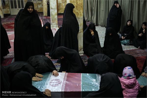 مراسم تشییع و تدفین پیکر دو شهید گمنام در مدرسه علمیه مروی 5