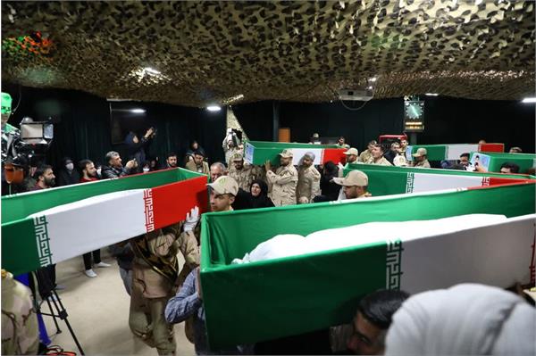 وداع با پیکر ۹ شهید مرزبان تازه تفحص شده در معراج شهدا - 4 بهمن 1403 8