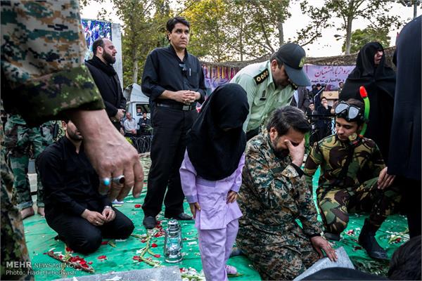 مراسم تشییع پیکر سه شهید گمنام دفاع مقدس در تهران 16