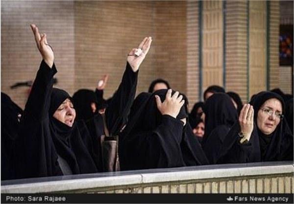 تشییع پیکر 3 شهید گمنام در تهران